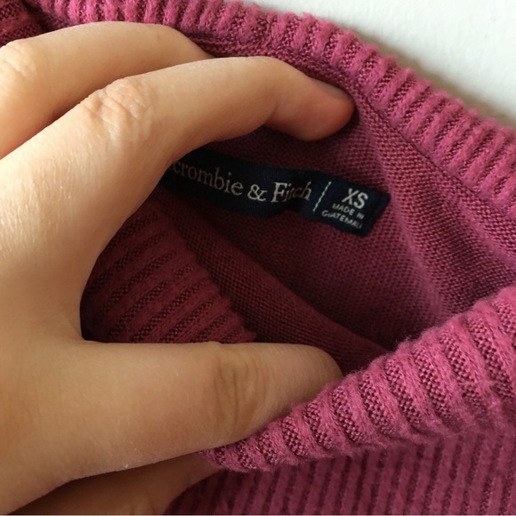 Abercrombie & Fitch Off-the-Shoulder Sweater - Picture 2 of 3